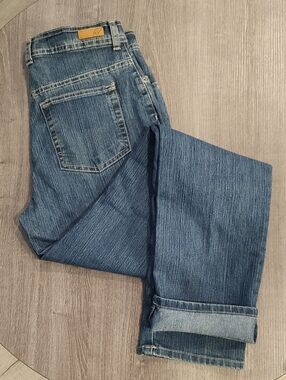 Gloria Vanderbilt Women's Straight-Leg Blue Jeans